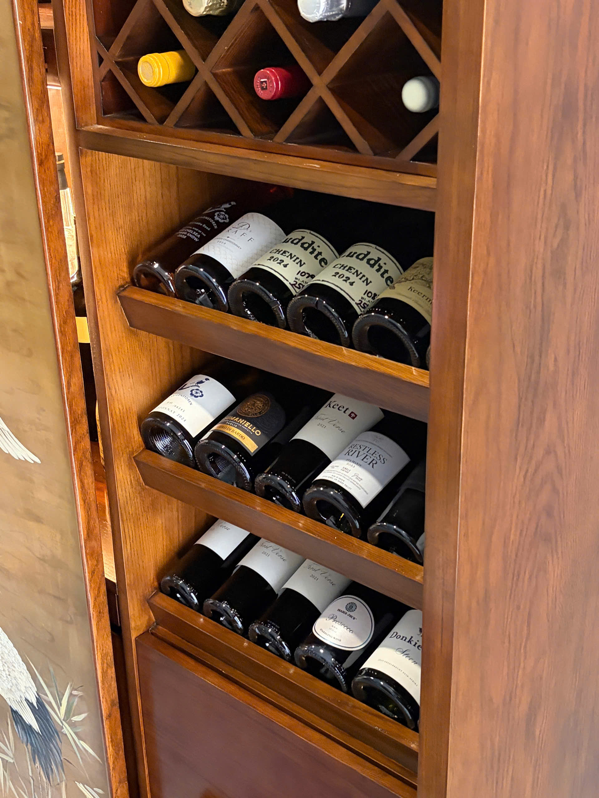 Wine Cabinet 24