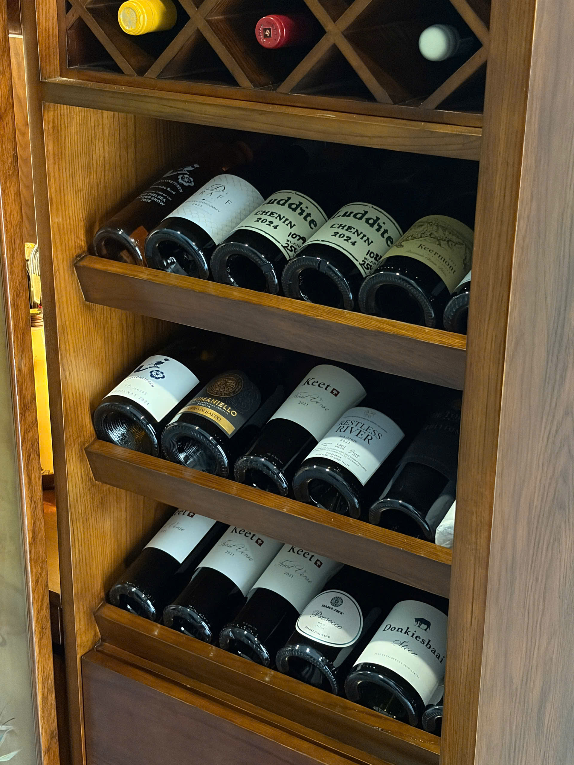 Wine Cabinet 24