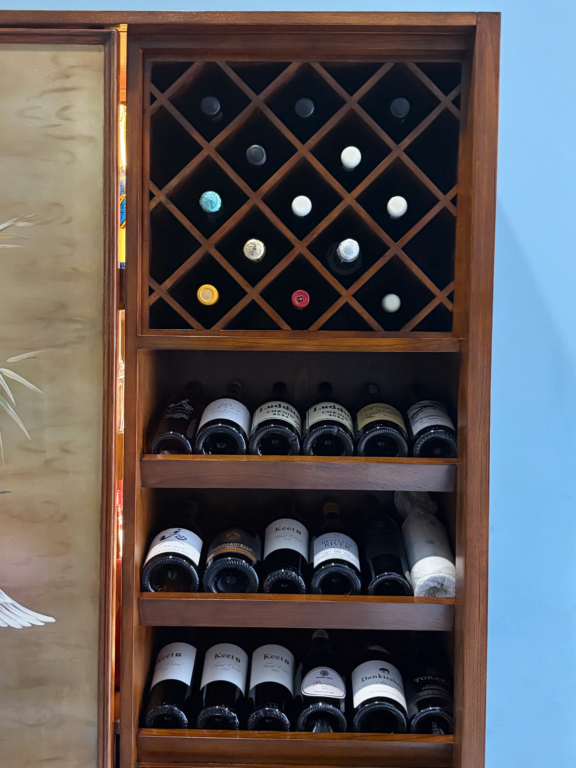 Wine Cabinet 24
