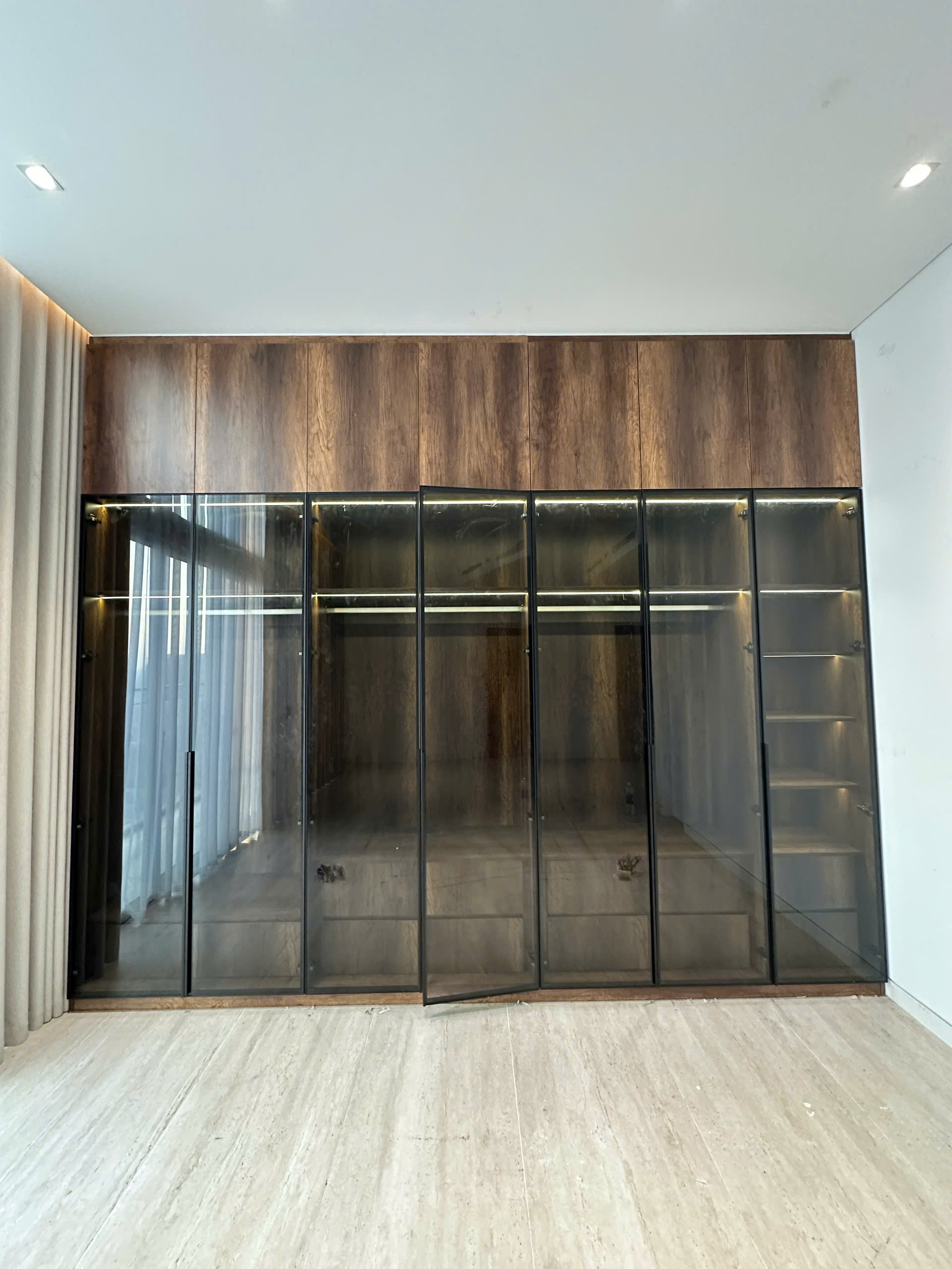 wardrobe -14