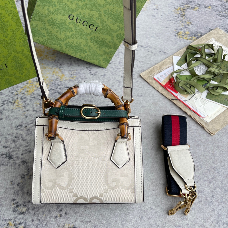 26112022111144_Gucci_702732_Diana_Bamboo_Mini_Tote_Bag_99922768_800x800.jpg