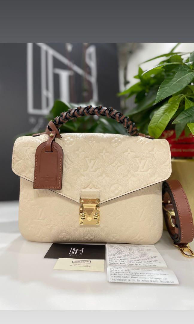 louis_vuitton_pochette_metis_b_1622898443_dec0b8f1_progressive.jpg