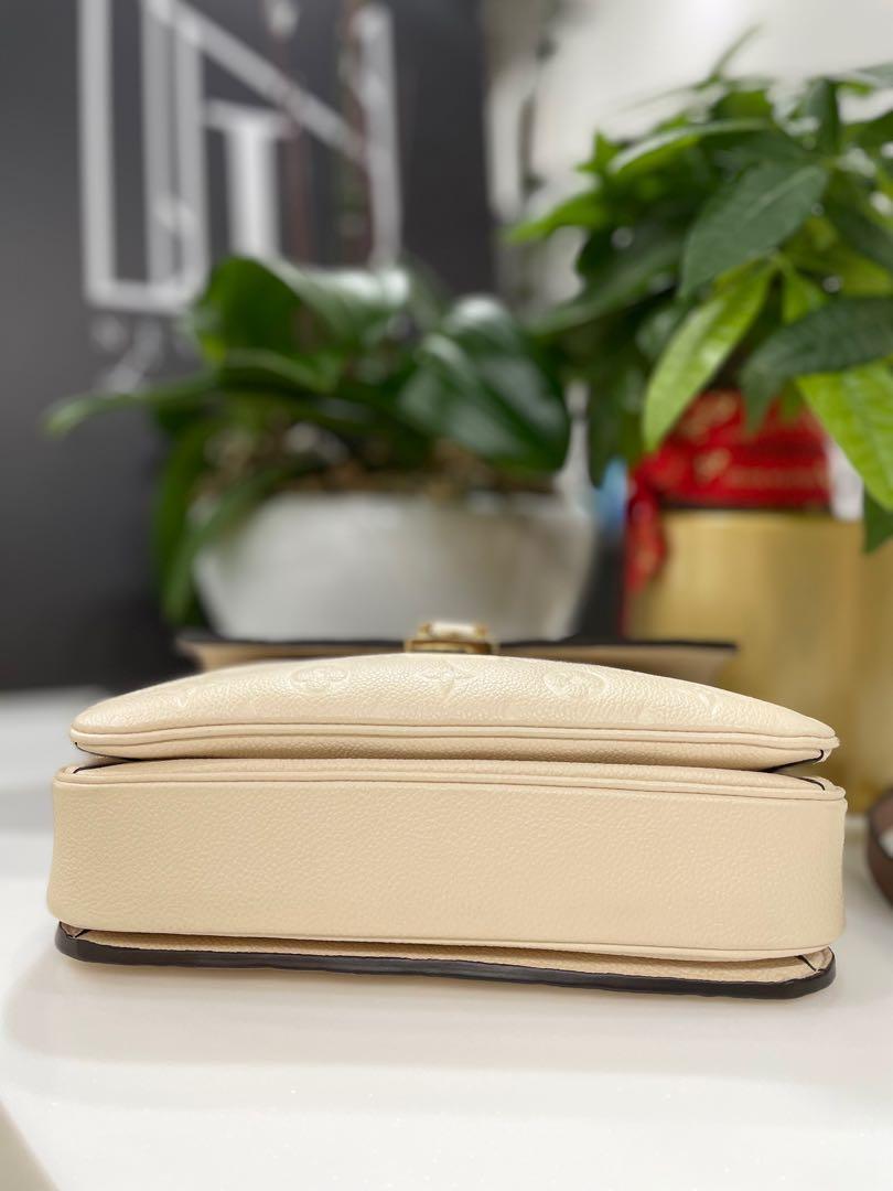 louis_vuitton_pochette_metis_b_1622898443_dec0b8f1_progressive.jpg
