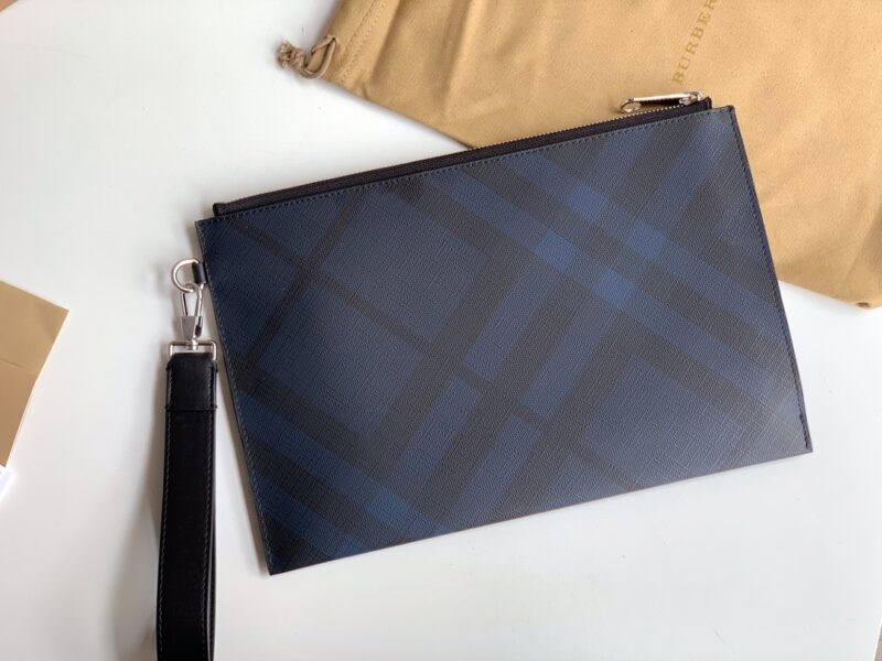 Clutch_Burberry_London_Check_pouch_mau_xanh_CLB04_10_e1627979895976.jpg