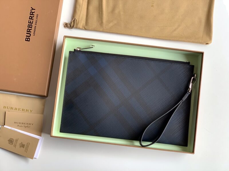 Clutch_Burberry_London_Check_pouch_mau_xanh_CLB04_10_e1627979895976.jpg