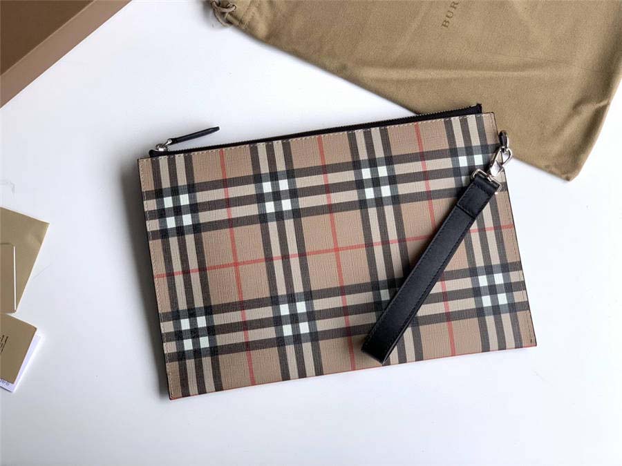 vi_cam_tay_burberry_vintage_check_e_canvas_zip_pouch_nau_vang_1.jpg