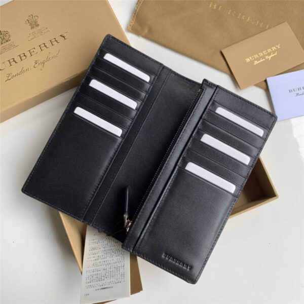vi_gap_burberry_london_knight_horse_hoa_tiet_ki_si_mau_xam_2.jpg