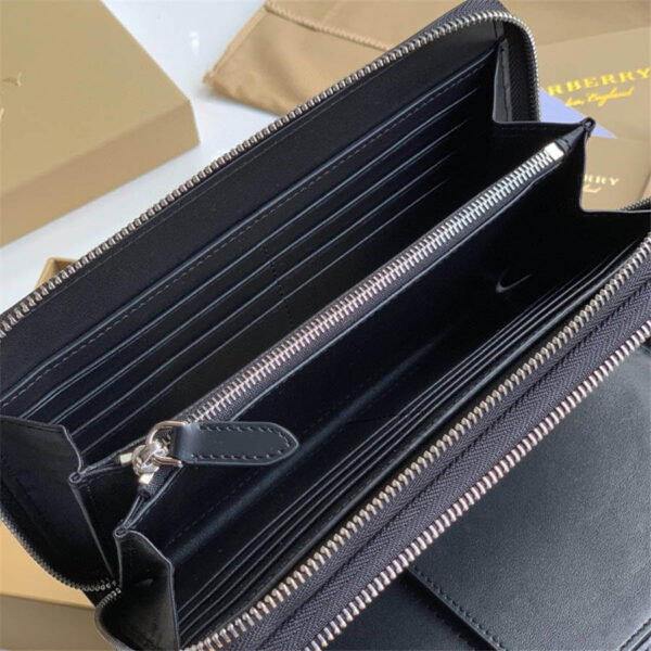 vi_nam_burberry_london_check_travel_wallet_quai_deo_tay_mau_xam_31.jpg