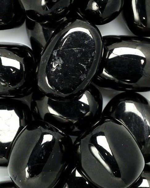 Cẩm Nang Chơi Đá #8: Đá Obsidian – Viên Đá Đen Huyền Bí Của Sự Bảo Vệ