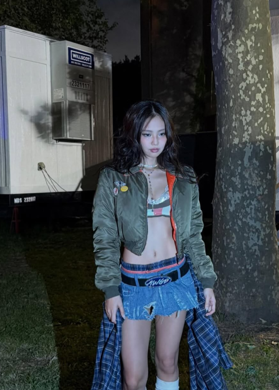 Jennie-va-khoanh-khac-bung-no-tai-Governors-Ball-2026-2.png