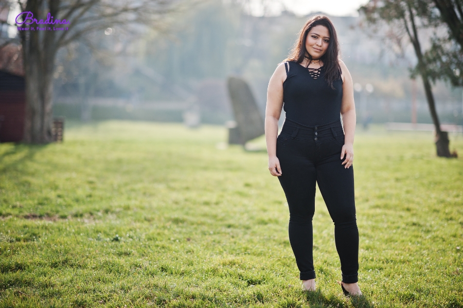 Phối quần legging cho dáng người quả táo