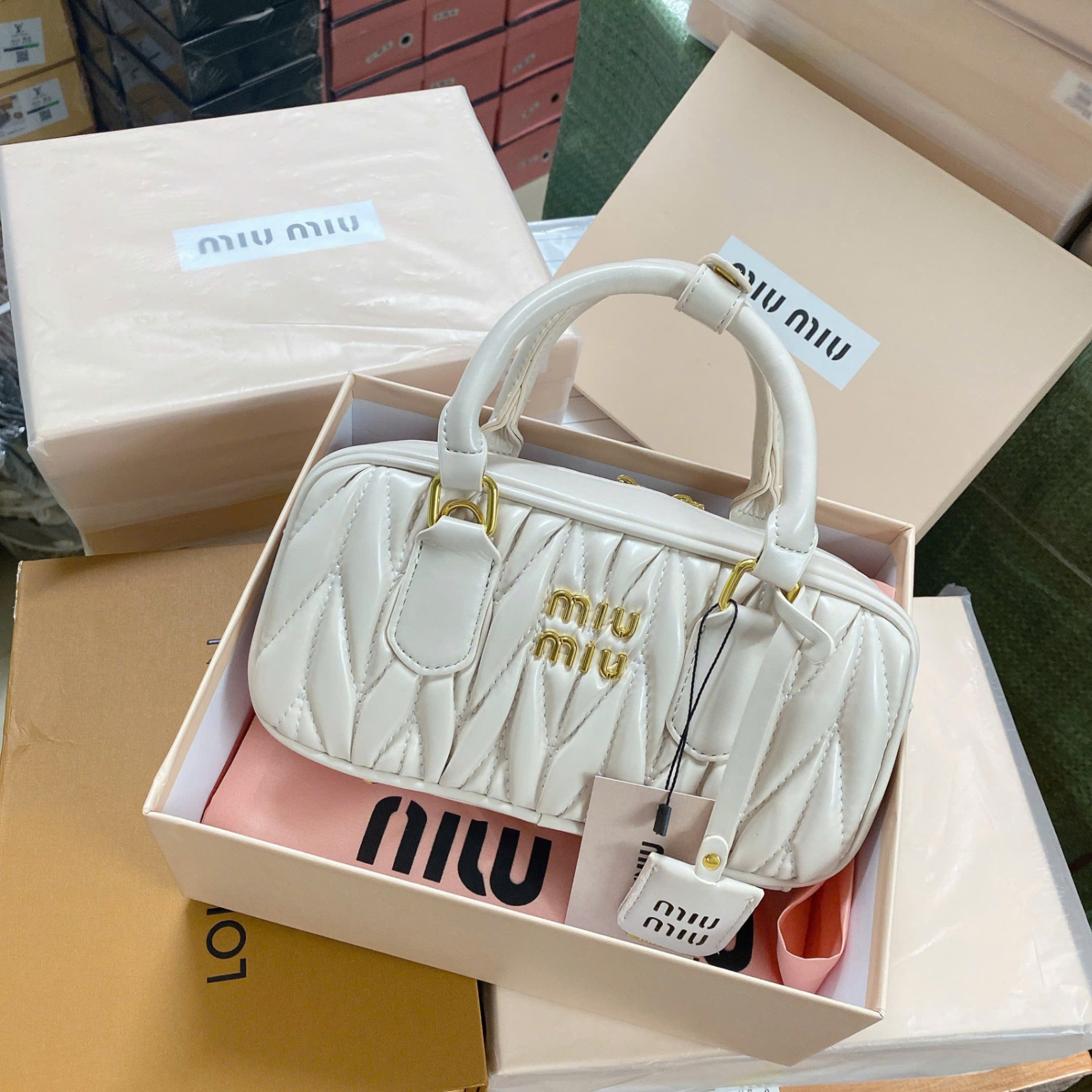 3503# Túi Miumiu vân lá kim fullbox