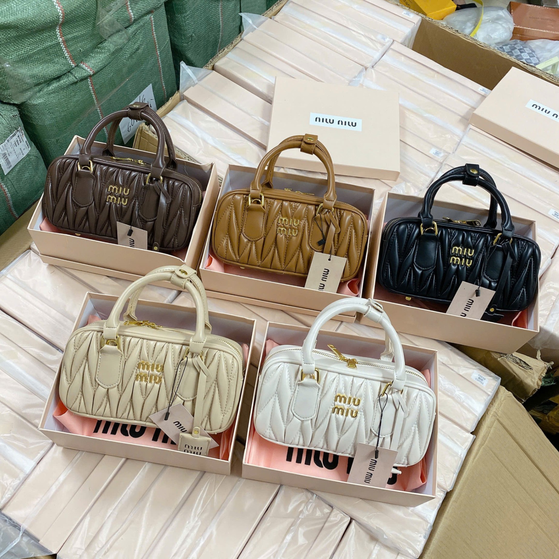 3503# Túi Miumiu vân lá kim fullbox