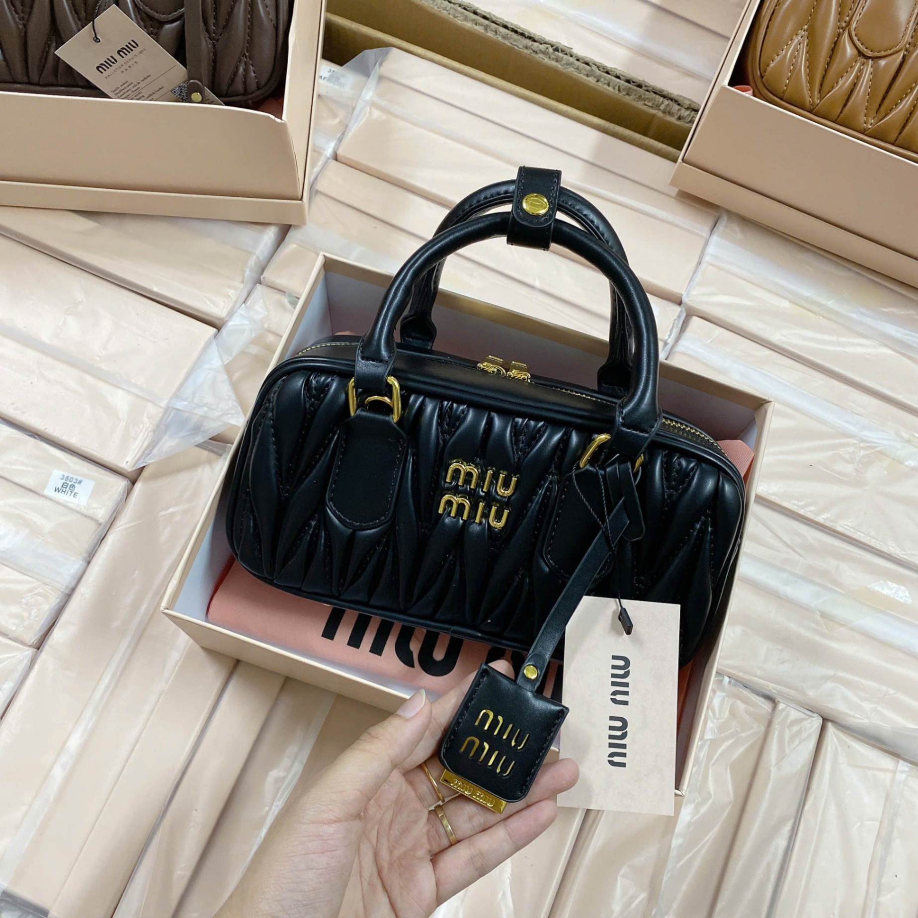 3503# Túi Miumiu vân lá kim fullbox