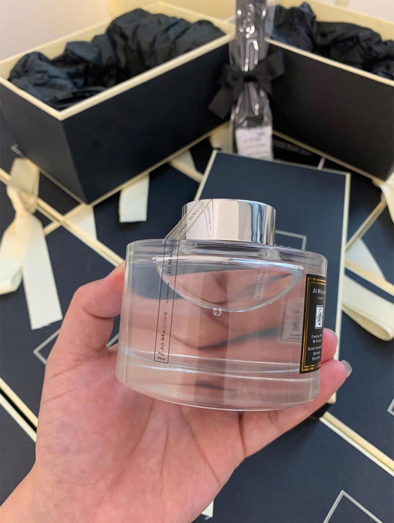 2928# Tinh dầu khuếch tán Jo Malone