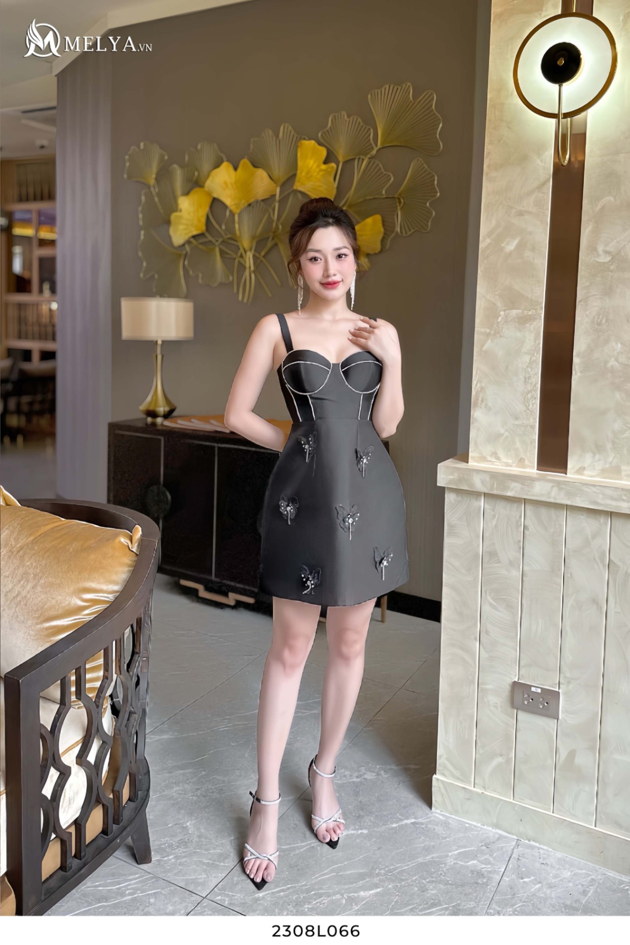 Đầm A Đen Cúp Ngực Đính Đá Bướm - Đen