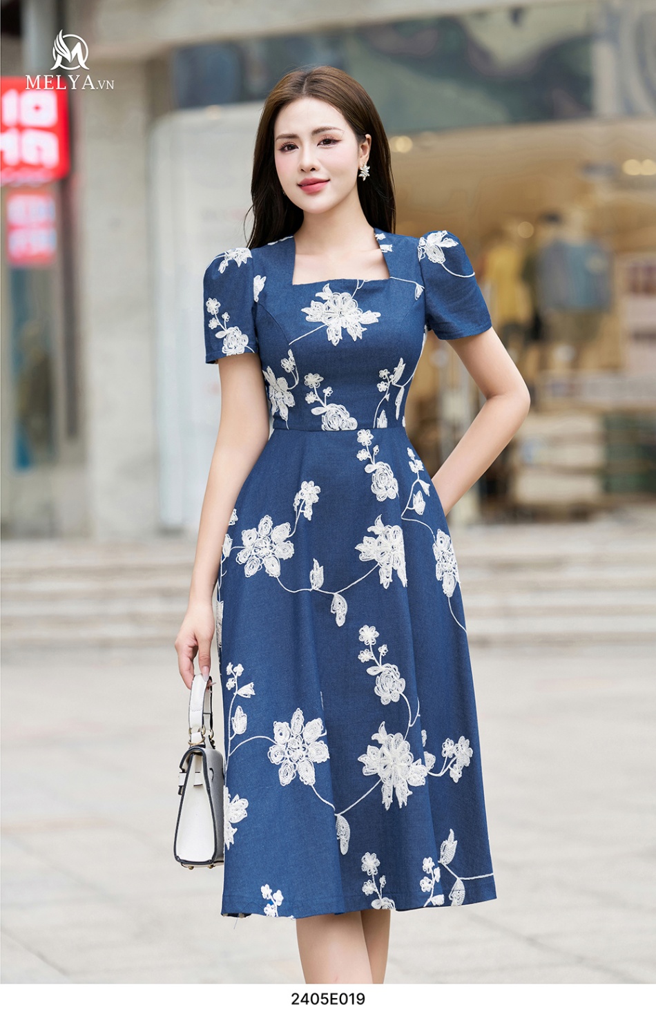 Đầm Xoè - Denim Hoa Thêu - Xanh