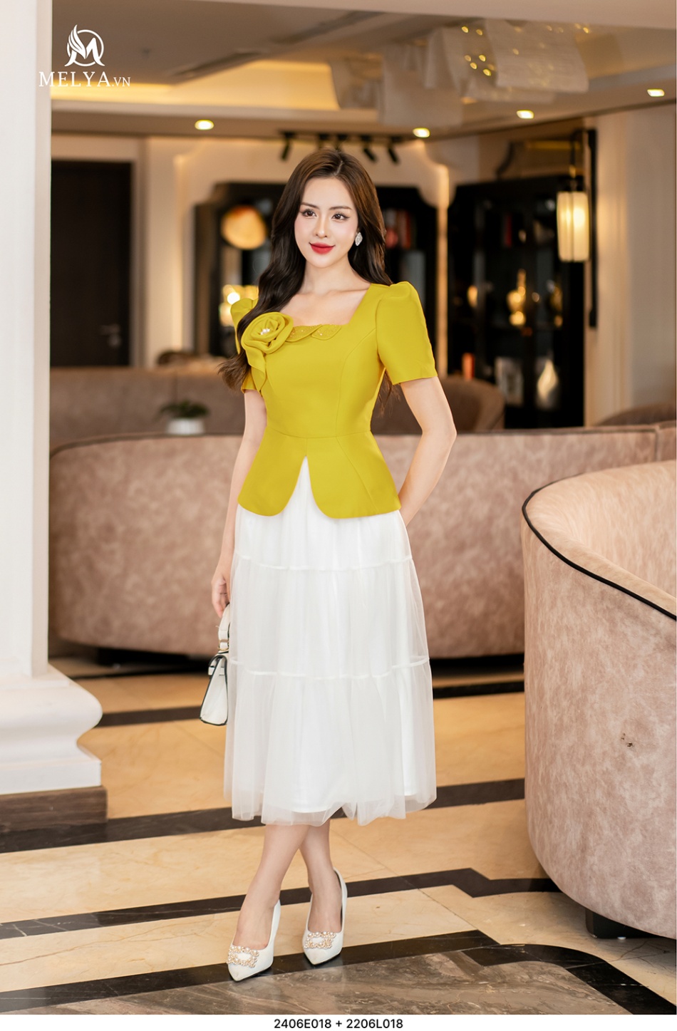 Áo Kiểu - Xẻ Peplum - Vàng