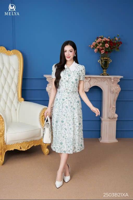 Set bộ - Áo kiểu croptop + chân váy xoè - Xanh lá phối trắng