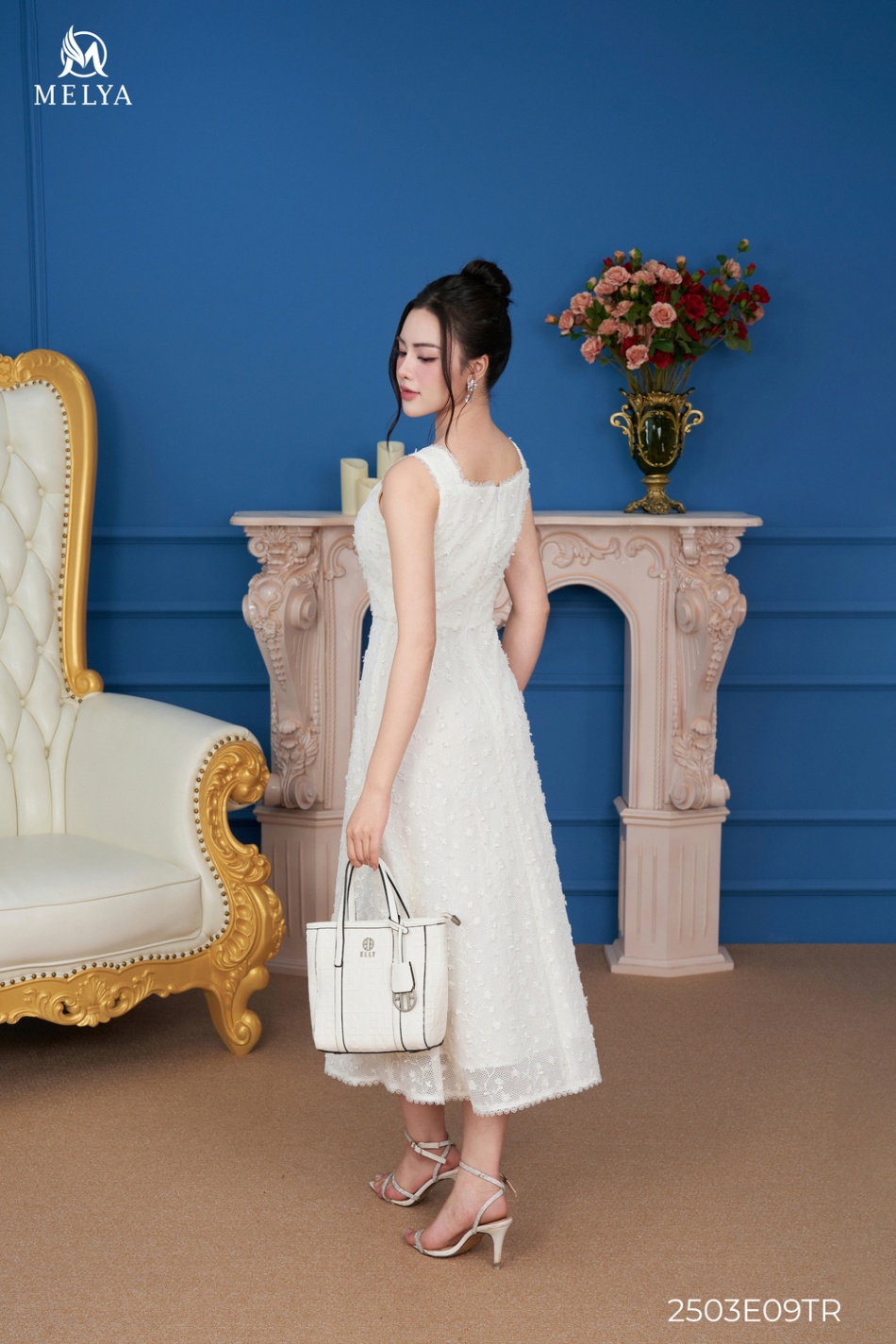 Đầm xoè -Lưới dệt hoa 3D - Trắng kem