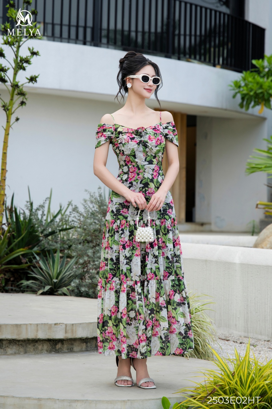 Đầm maxi - Hoa giấy trễ vai - Họa tiết