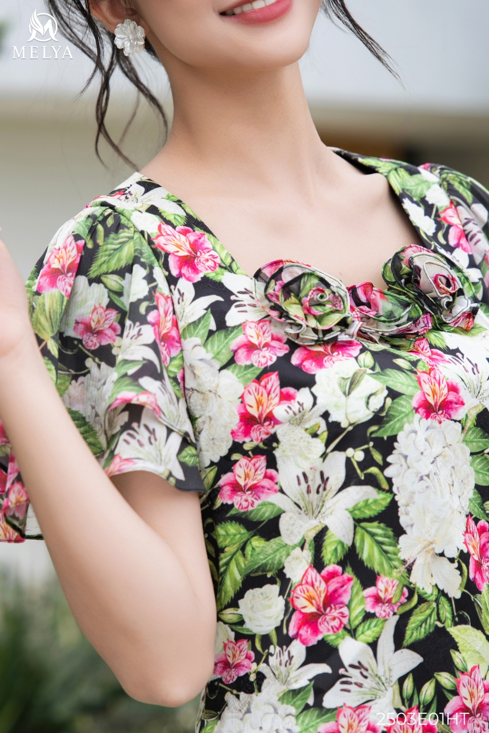 Đầm suông - Tay cánh tiên hoa giấy - Họa tiết