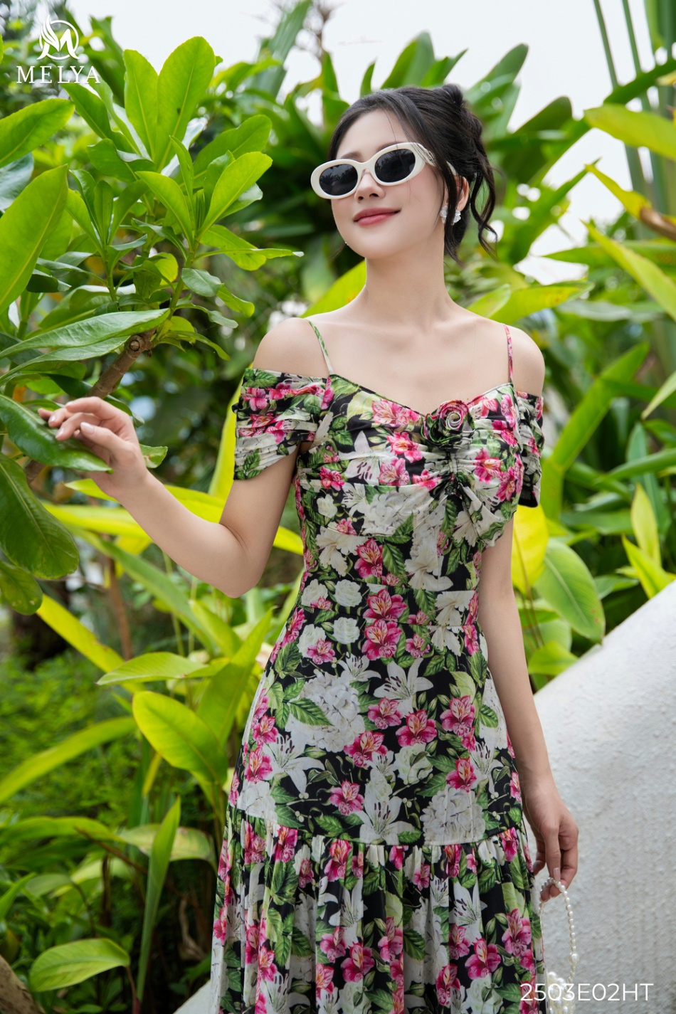 Đầm maxi - Hoa giấy trễ vai - Họa tiết