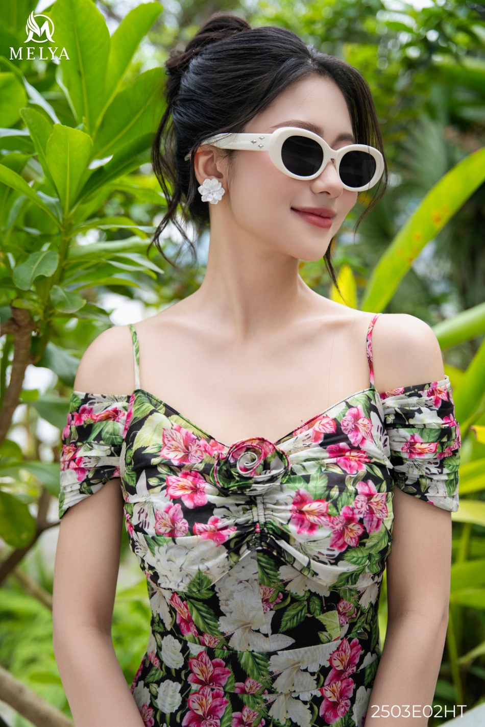 Đầm maxi - Hoa giấy trễ vai - Họa tiết