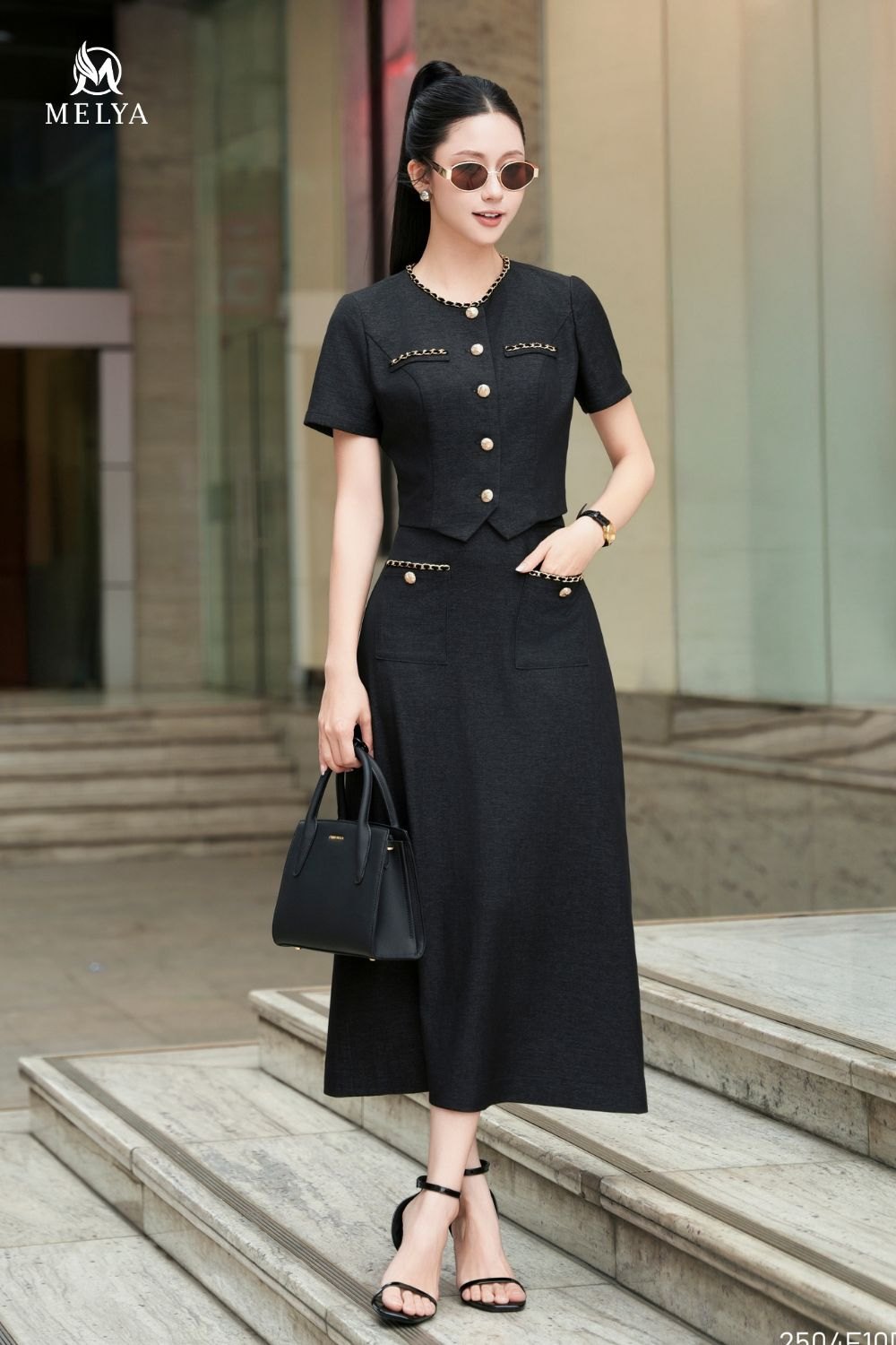 Set bộ - Áo kiểu ghile + chân váy A dài denim - Đen
