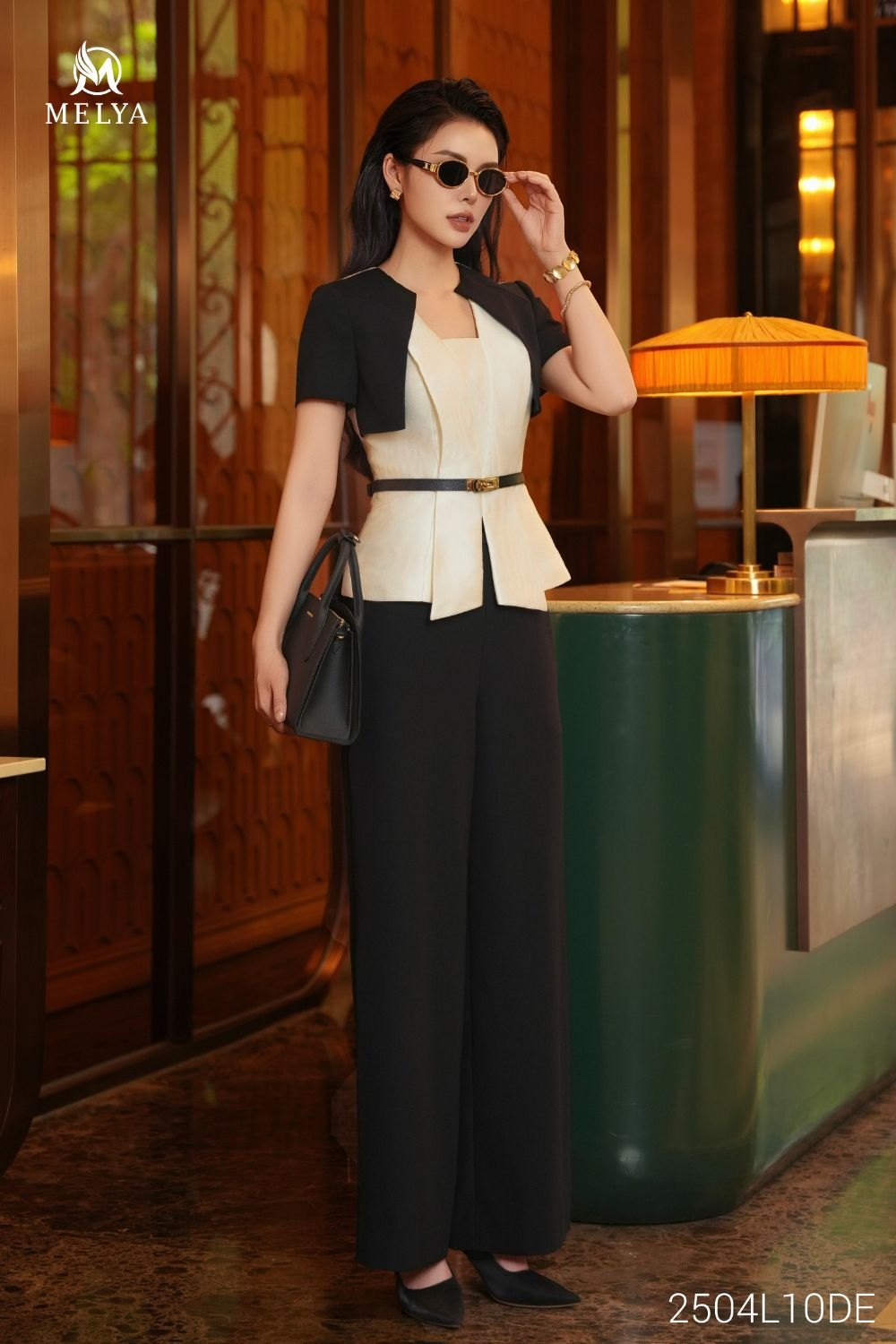 Set bộ - Sandra - Đen phối trắng