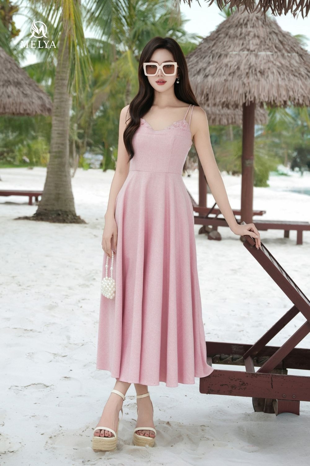 Đầm hai dây - Linen đính hoa 3D - Hồng phấn