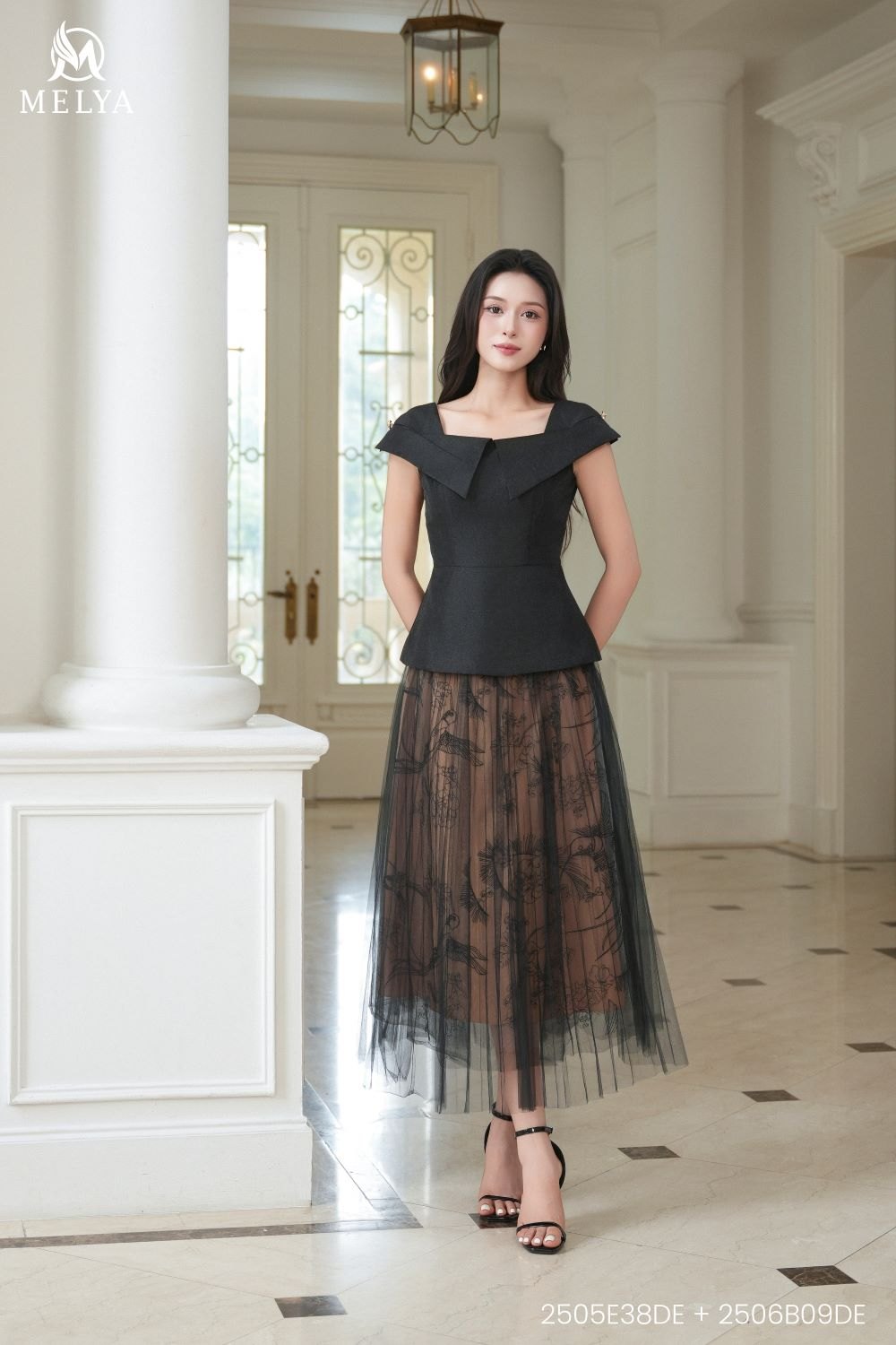 Chân váy - Lưới rập ly phối ren thêu - Feminine - Đen