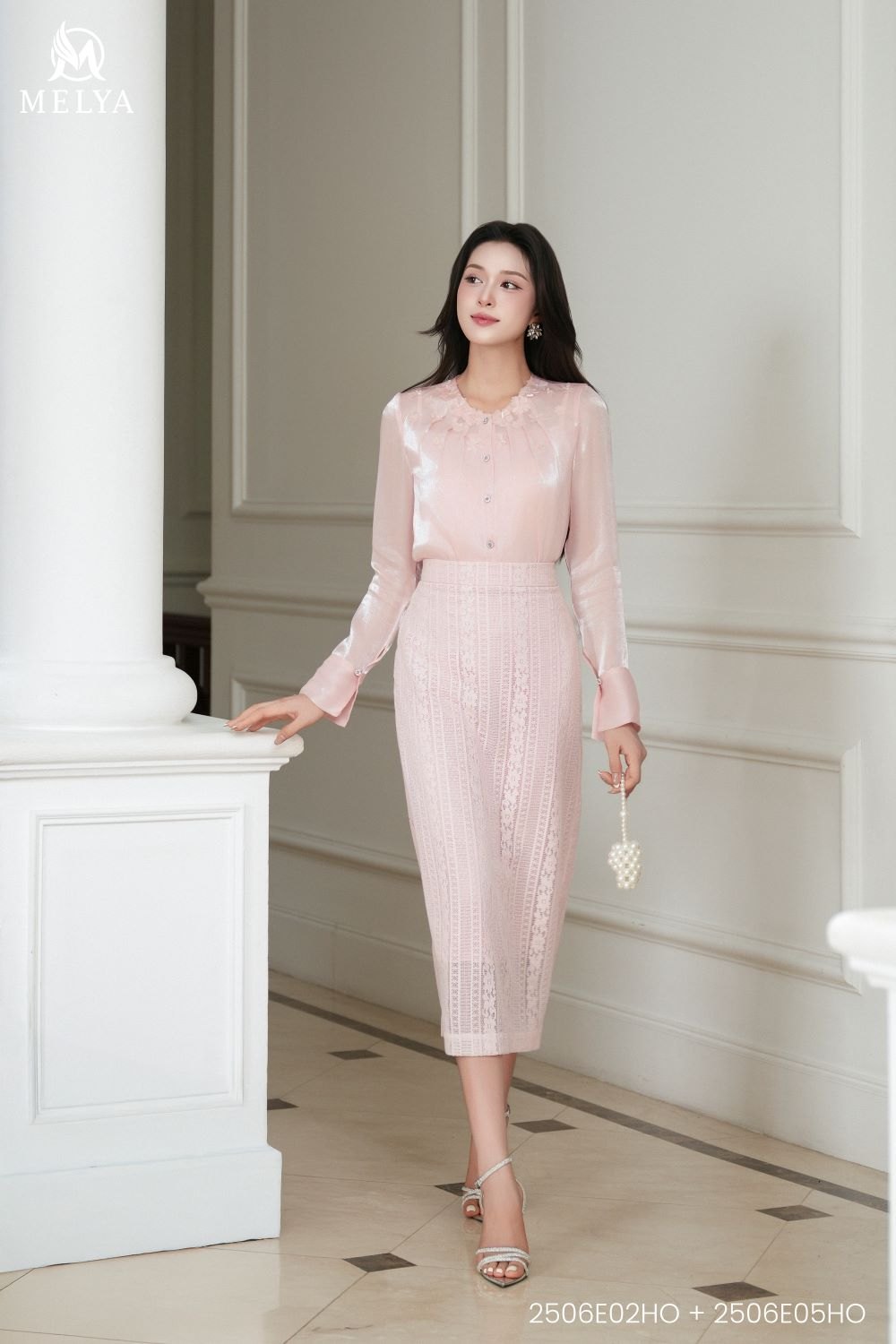 Áo sơ mi - Tơ hoa 3D - Feminine - Hồng phấn