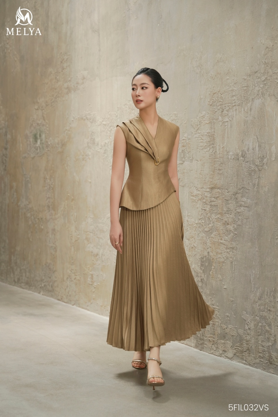 Set bộ - Oria đường cong - Vàng ánh kim