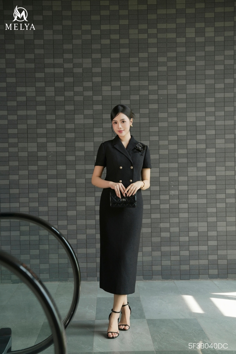 Set bộ - Obsidian Bloom - Áo vest lửng & chân váy ôm suông - Đen