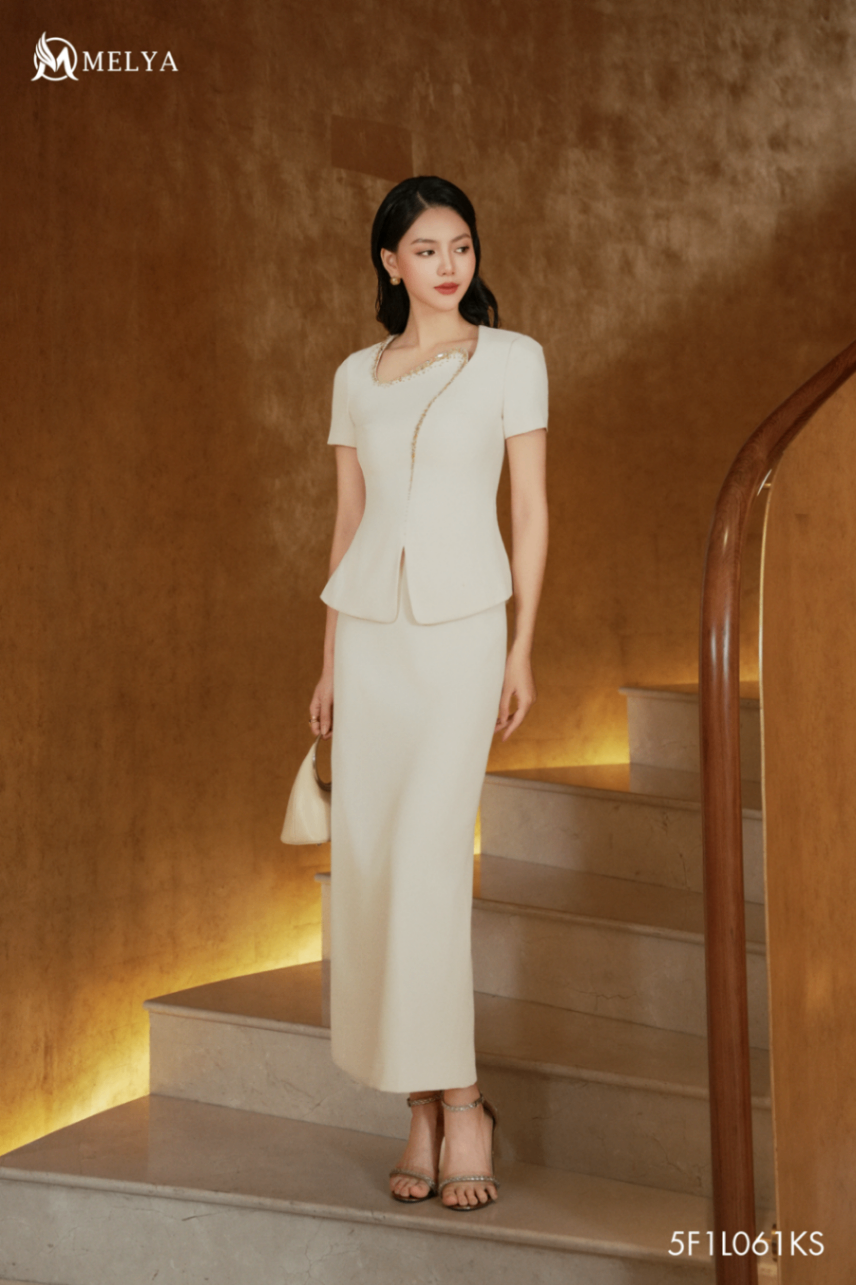 Sét bộ - Anna Set - Áo kiểu cổ lượn sóng & chân váy - Kem