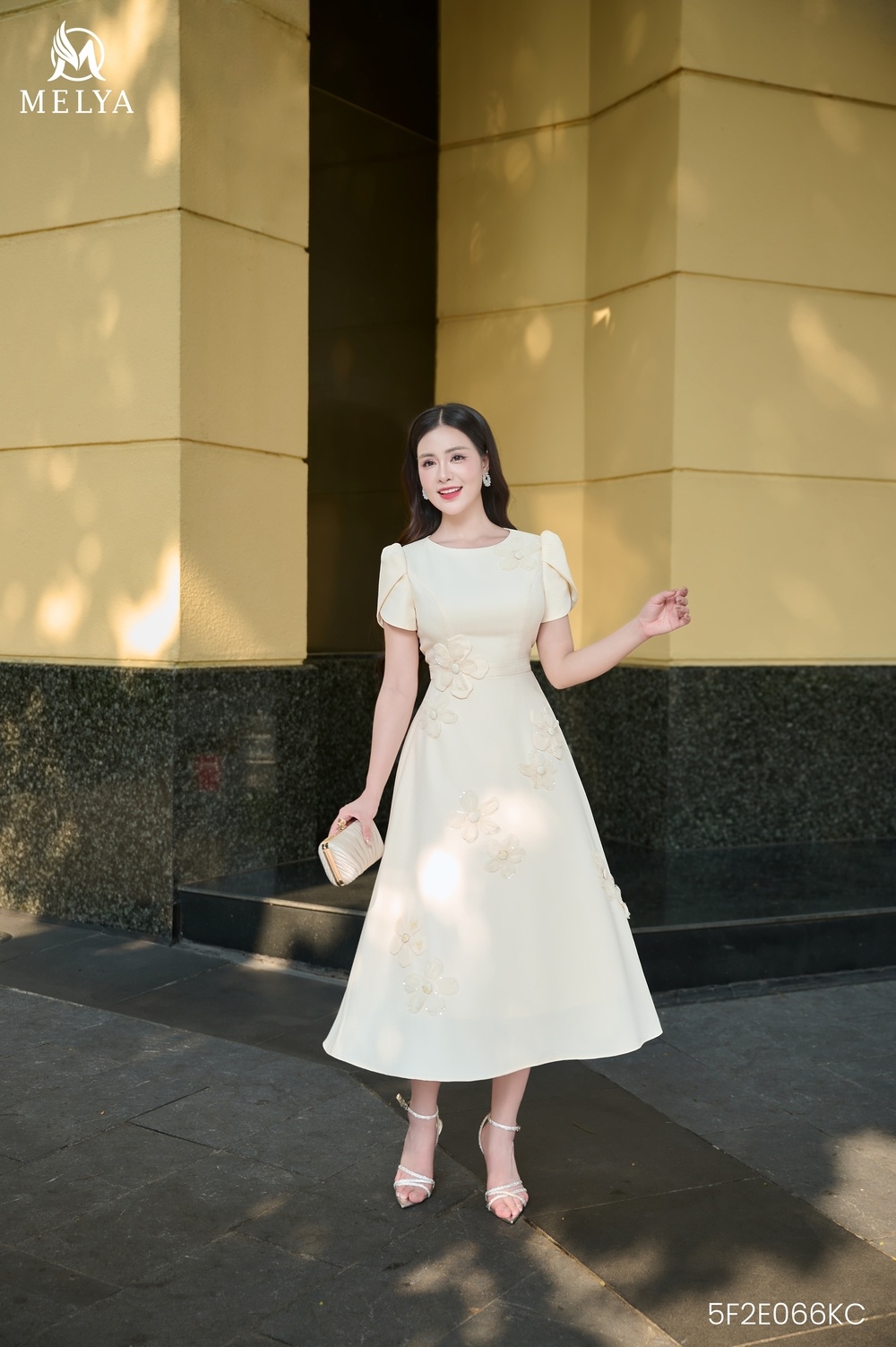 Đầm xòe - Florenza dress tex ánh kim hoa đắp nổi - Kem