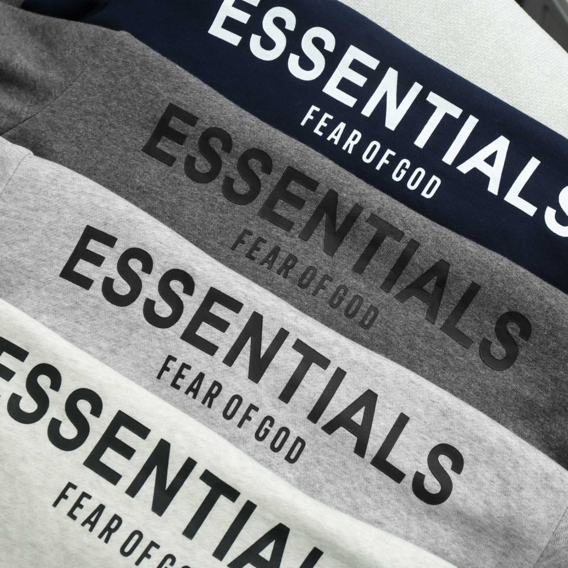 HOODIE ESSENTIALS
