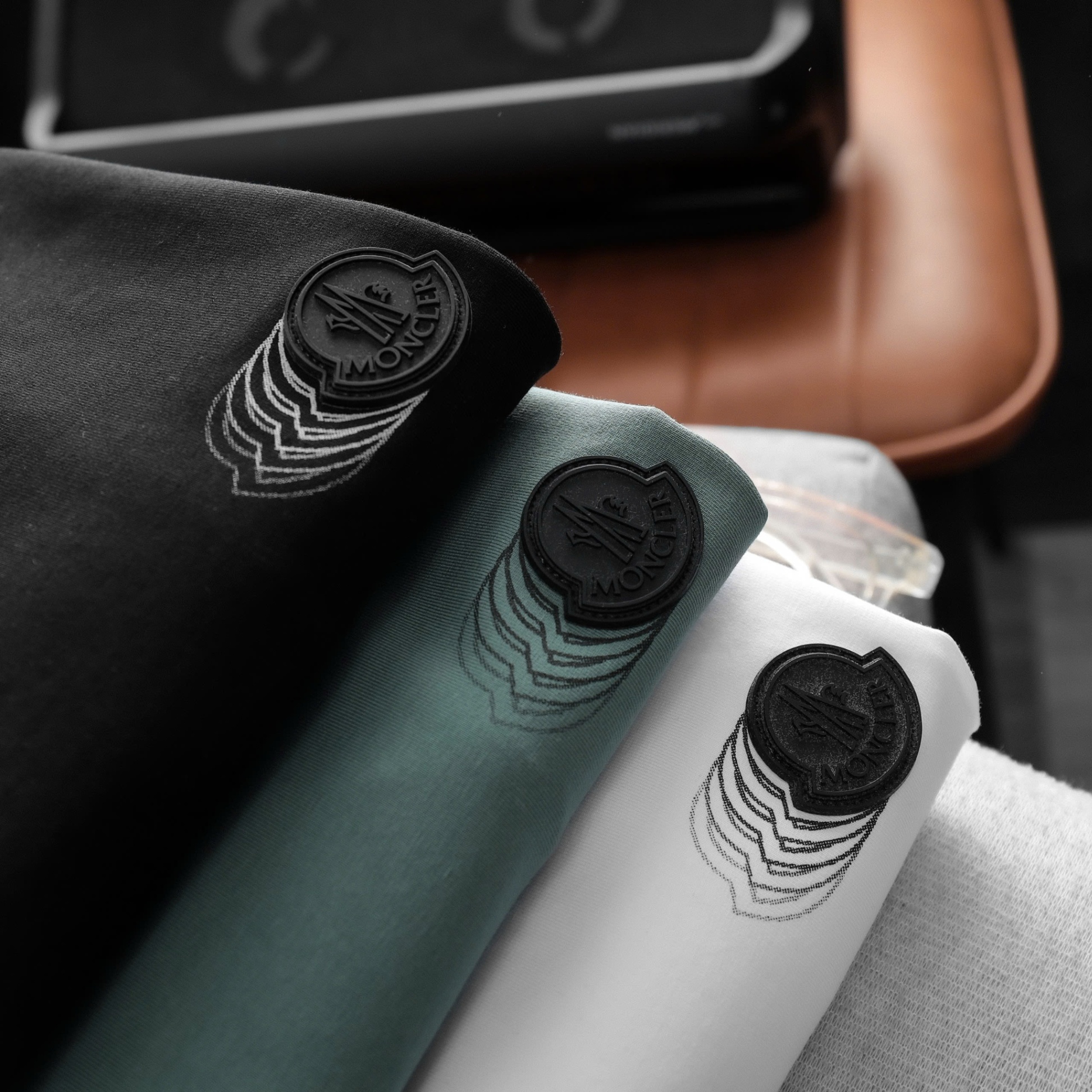 ÁO MONCLER FADED LOGO