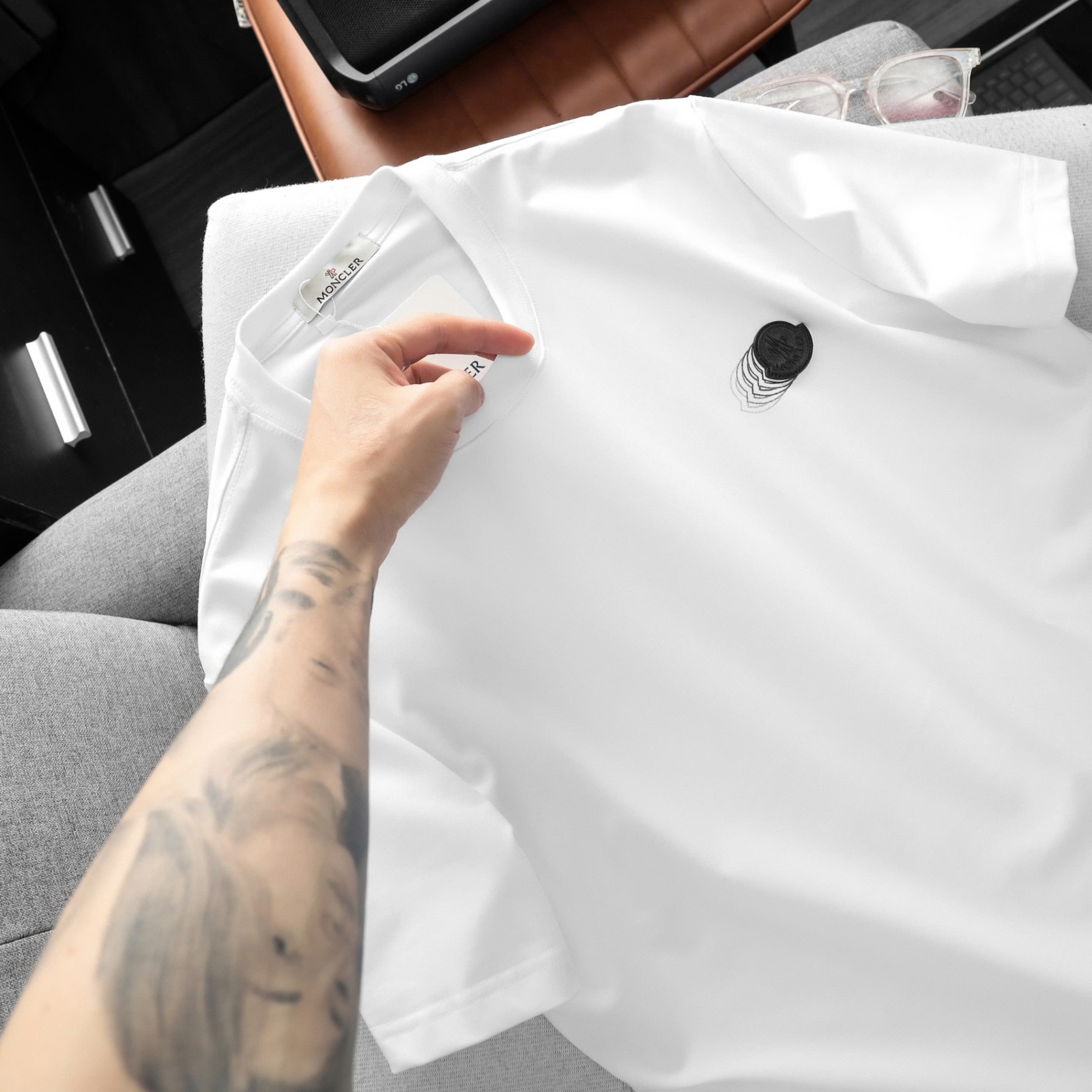 ÁO MONCLER FADED LOGO