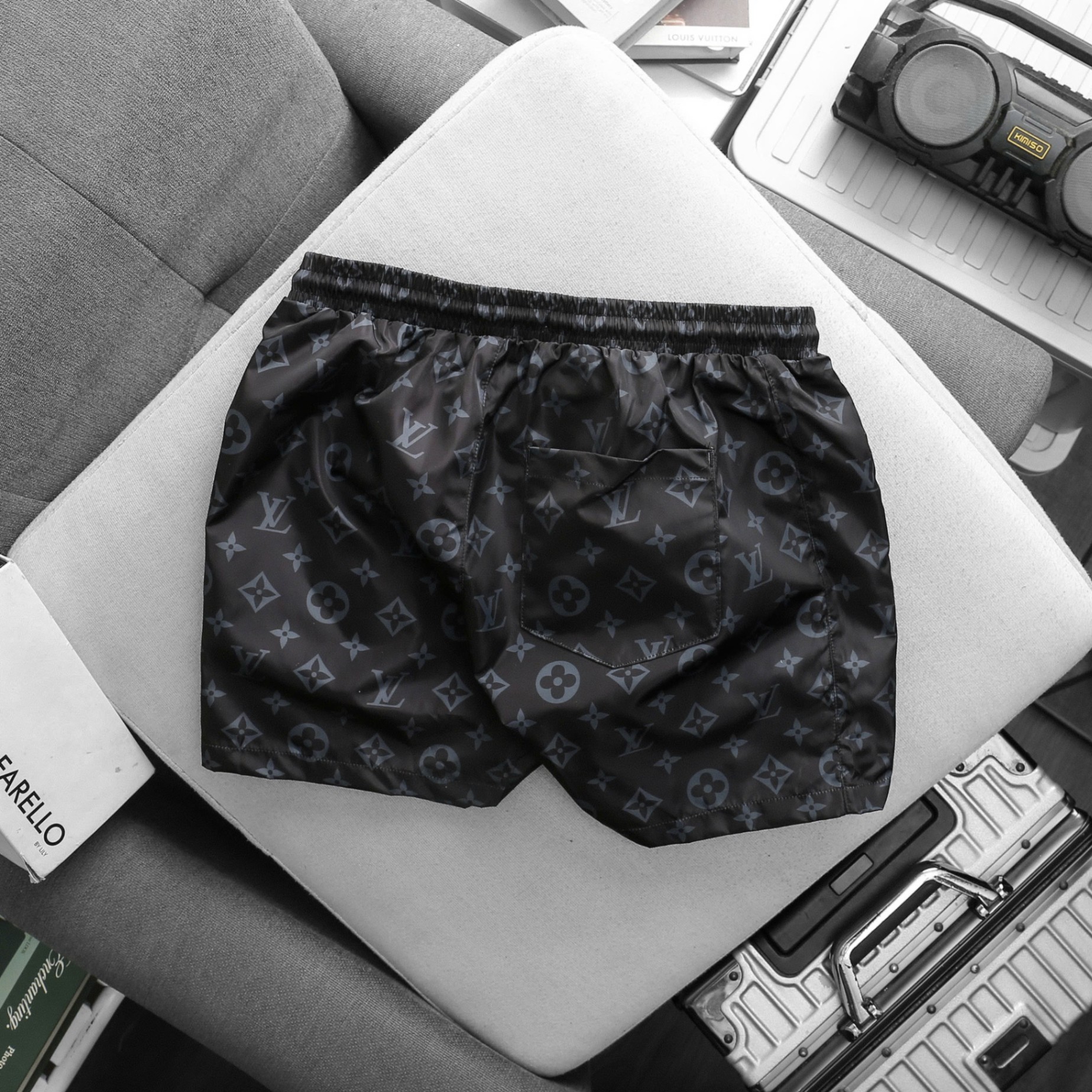 Short biển big LV