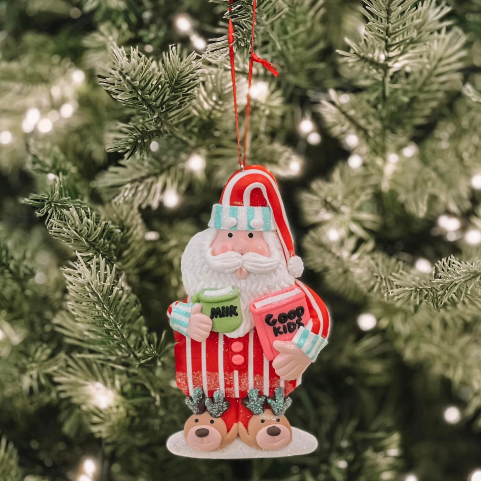 Red Caly Stanta Ornament W23 - Đồ Treo Ông Giá Noel Màu Đỏ