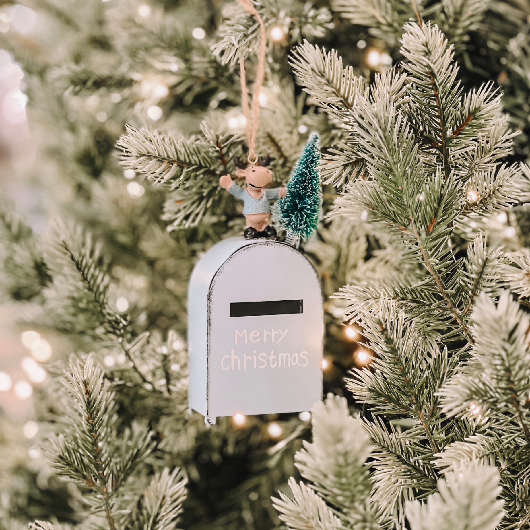 Light Blue Mail Box Ornament W23 - Đồ Treo Hình Thùng Thư Màu Xanh Nhạt