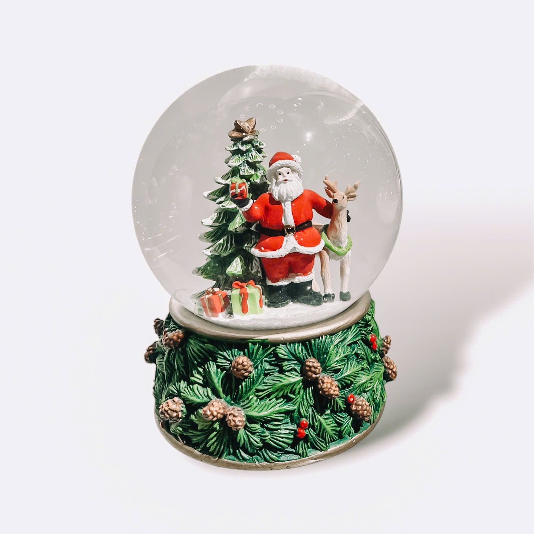 Snow Globe - Quả Cầu Tuyết 21