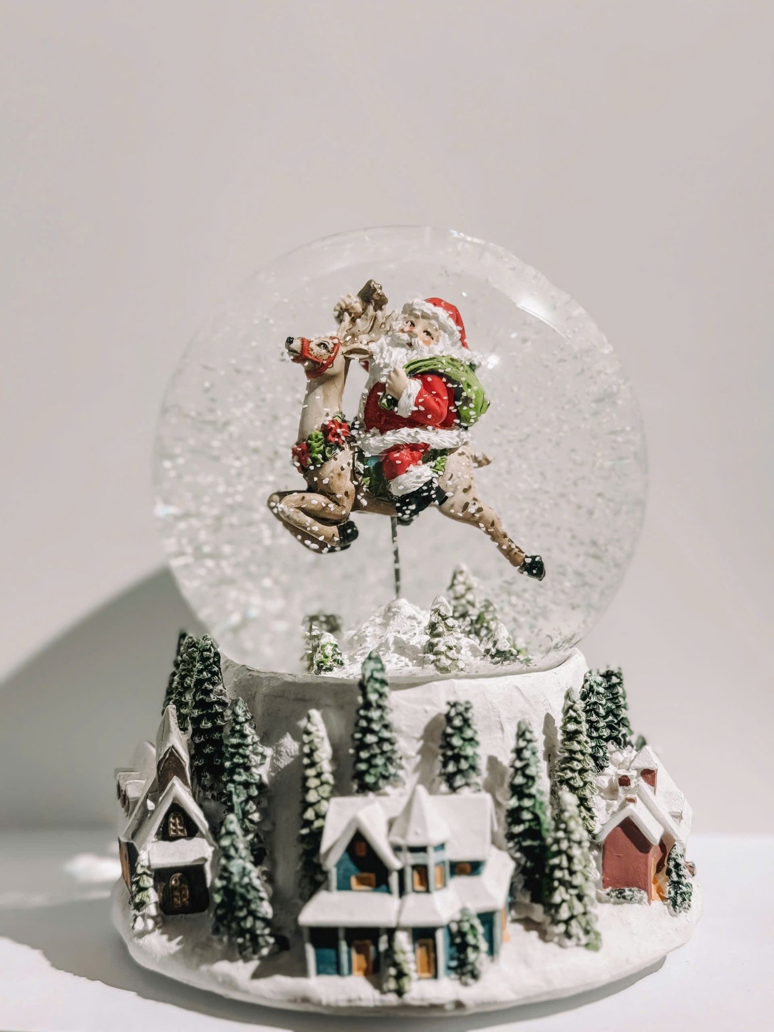 Snow Globe -Quả Cầu Tuyết 03