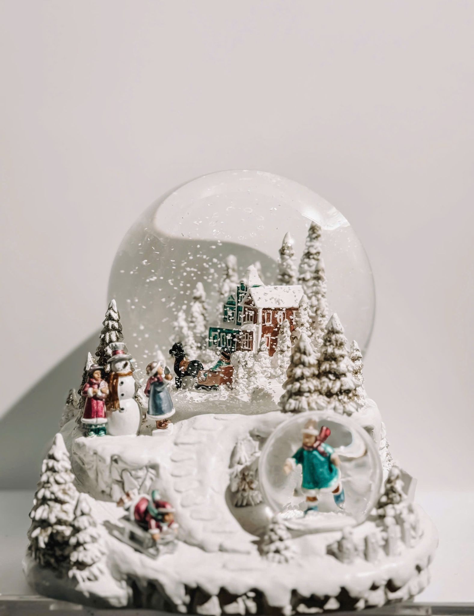 Snow Globe -Quả Cầu Tuyết 04