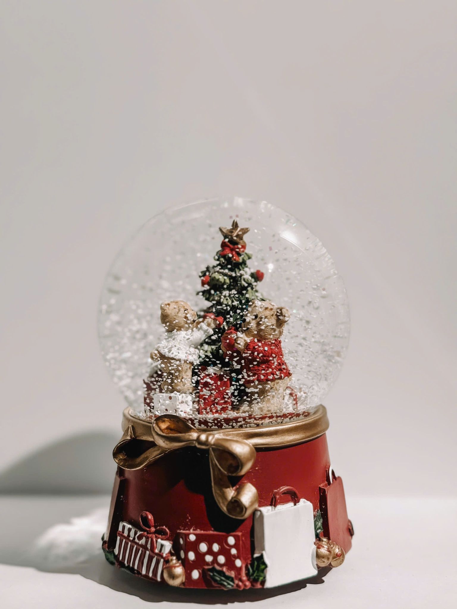 Snow Globe - Quả Cầu Tuyết 17