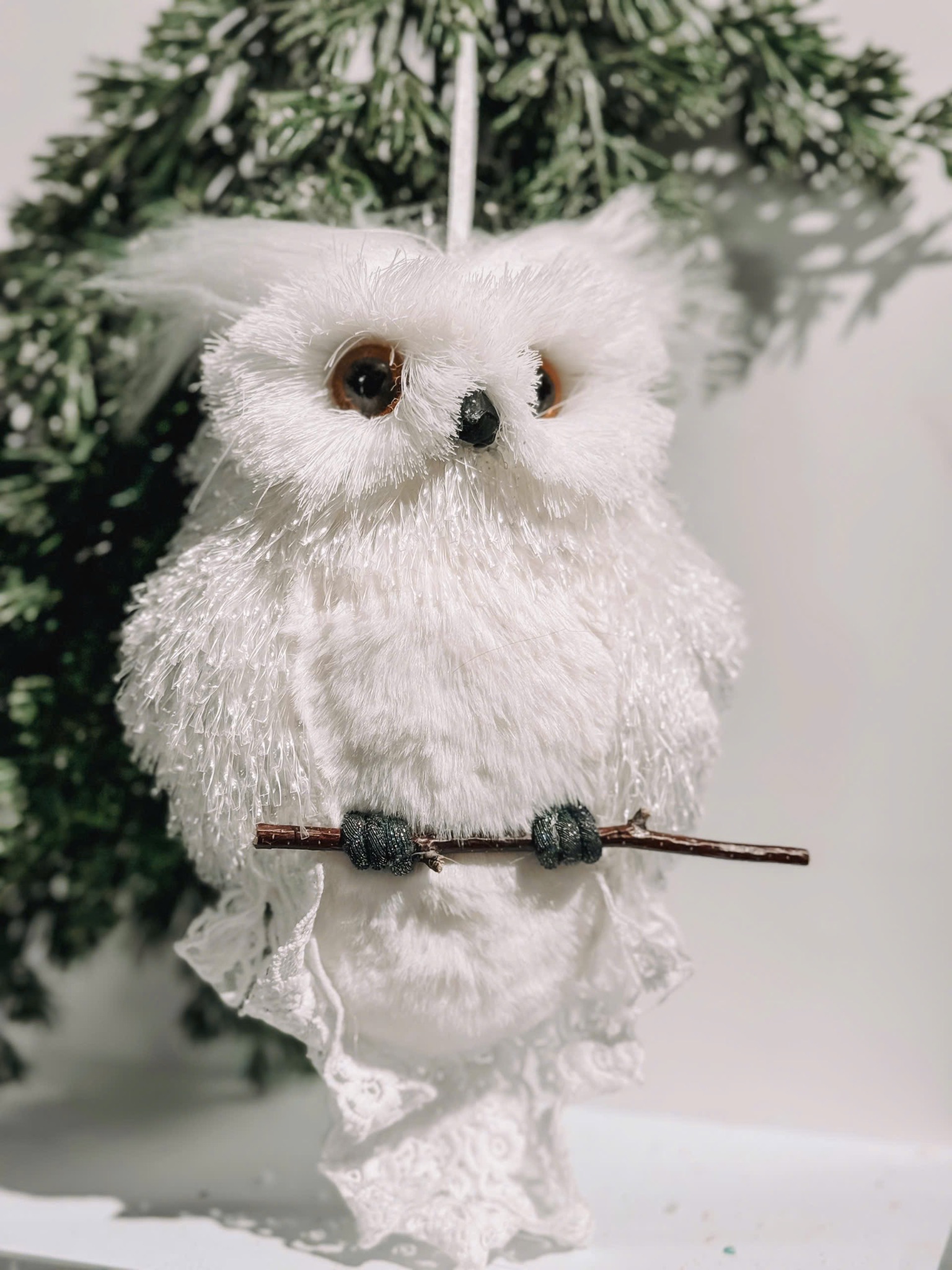 Decorative White Plush Fabric Oawl L - Cú Mèo Nhung L