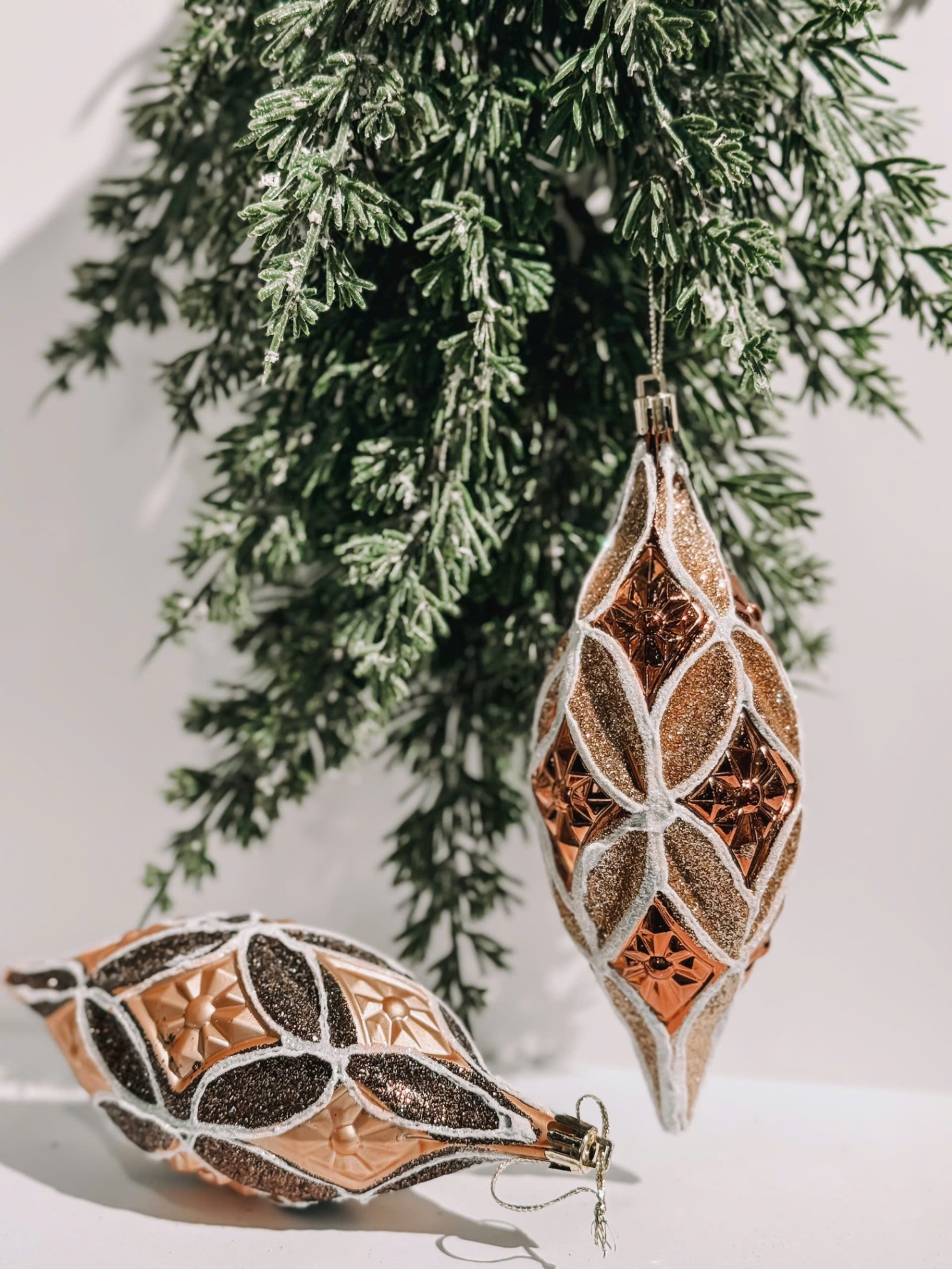 Sparkling Bronze Color Ornament Set 4 -Set 4 Trái Châu Màu Đồng Ánh Kim