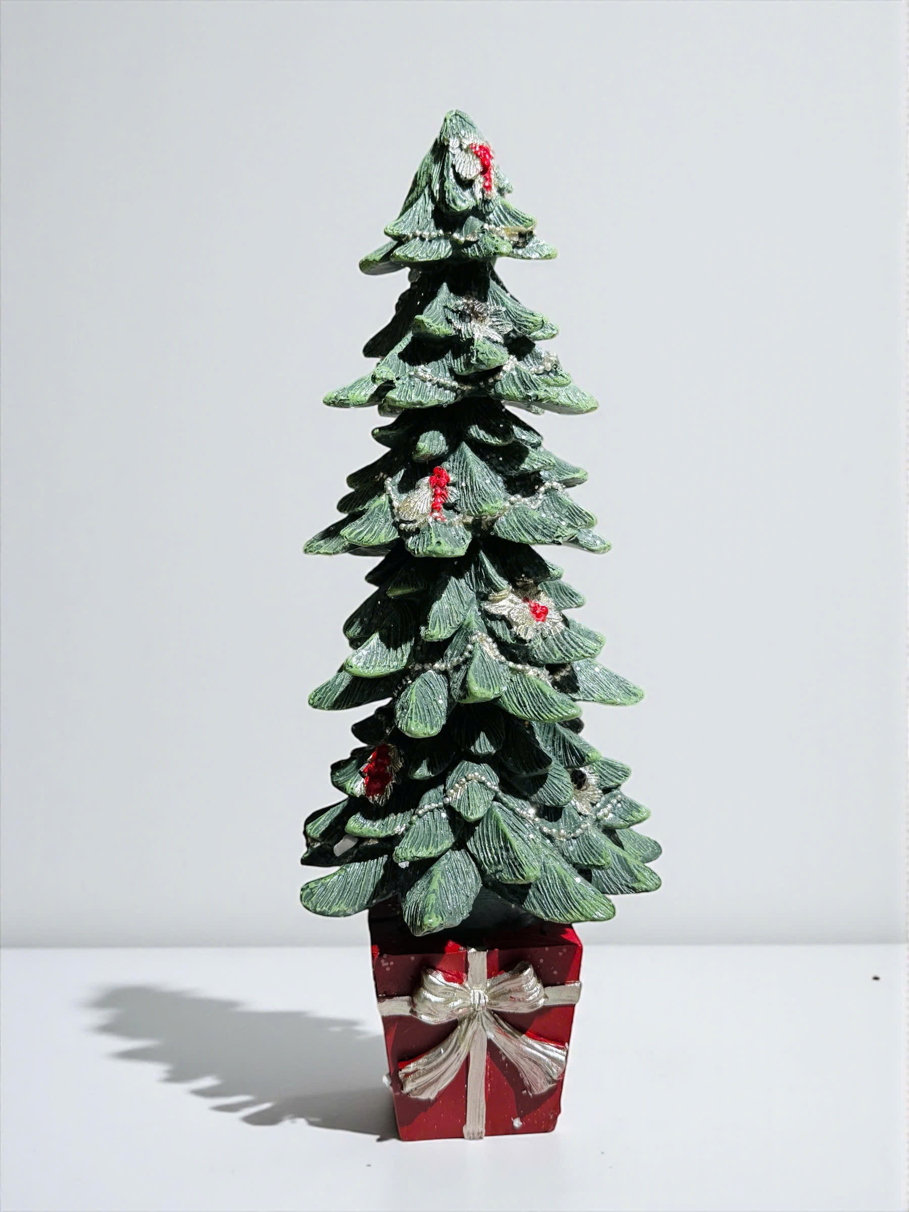 Christmas Tree With Gift Red H33cm - Cây Thông Túi Quà Đỏ W25